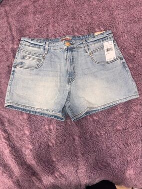 Kut from the Kloth Light Wash Denim High-Rise Jean Shorts